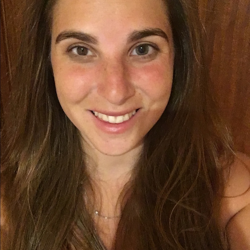 Meet your Posher, Kelly